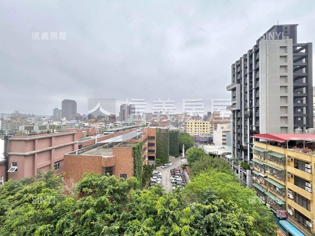 雲冠天下稀有三房有車位房屋室內格局與周邊環境