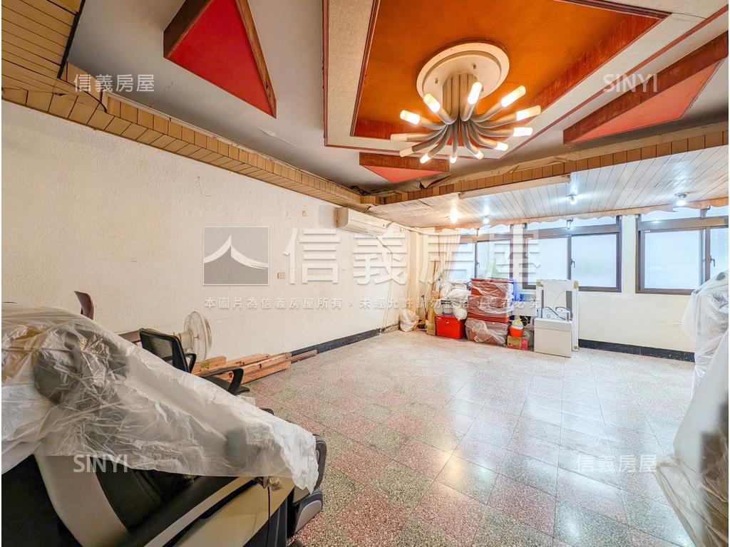 近忠孝東路魔術空間房屋室內格局與周邊環境