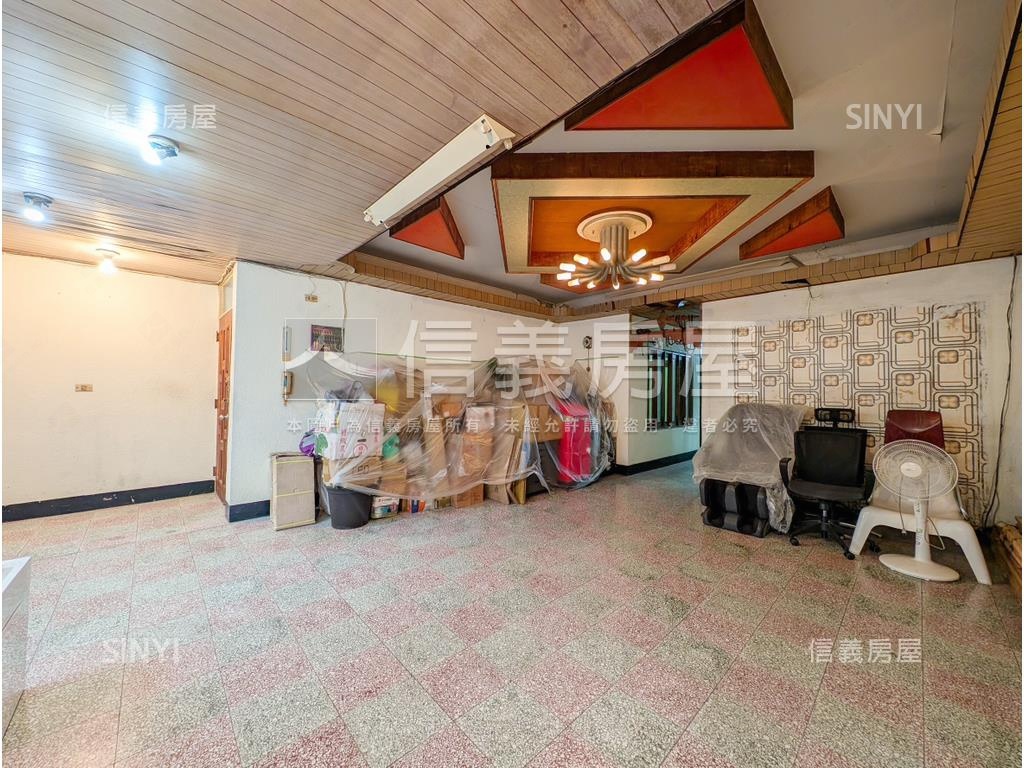 近忠孝東路魔術空間房屋室內格局與周邊環境