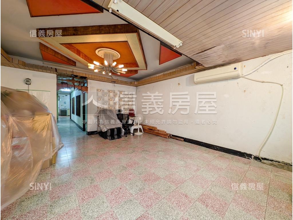 近忠孝東路魔術空間房屋室內格局與周邊環境