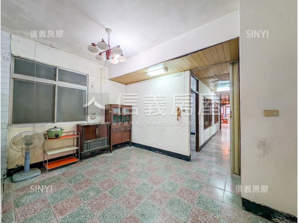 近忠孝東路魔術空間房屋室內格局與周邊環境