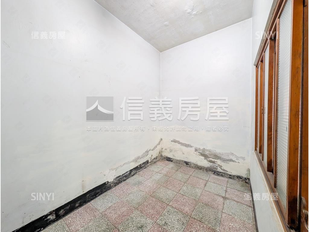 近忠孝東路魔術空間房屋室內格局與周邊環境