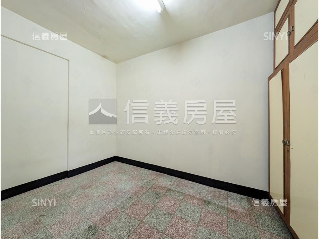 近忠孝東路魔術空間房屋室內格局與周邊環境