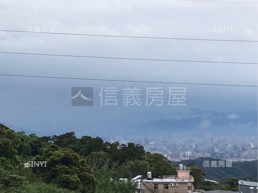 陽明山眺大台北櫻花美墅房屋室內格局與周邊環境