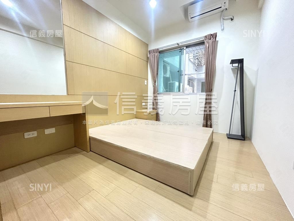 世紀之門．稀有２房平車房屋室內格局與周邊環境