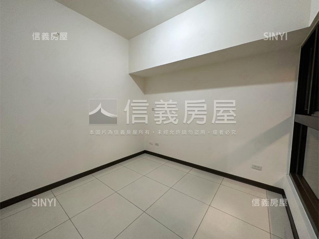 近大都會公園閱河三房車位房屋室內格局與周邊環境
