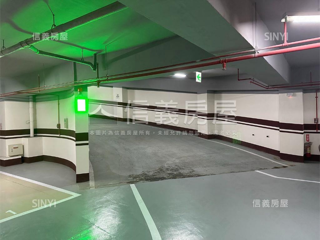 近大都會公園閱河三房車位房屋室內格局與周邊環境