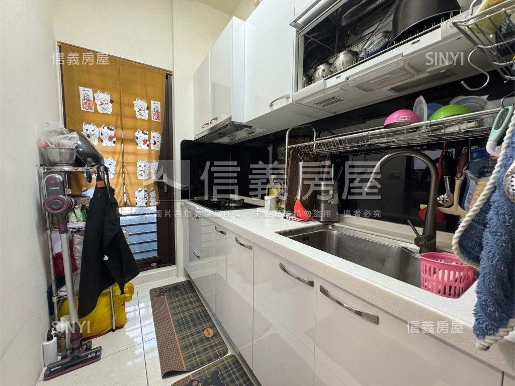 彰化三房平面車位房屋室內格局與周邊環境