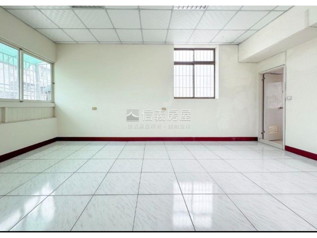 松竹寧靜臨路透天稀有釋出房屋室內格局與周邊環境