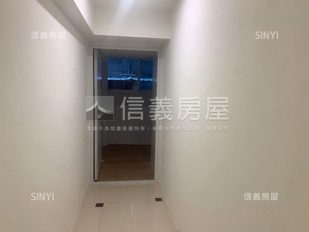 巨蛋捷運面寬金店面Ａ＋＋房屋室內格局與周邊環境