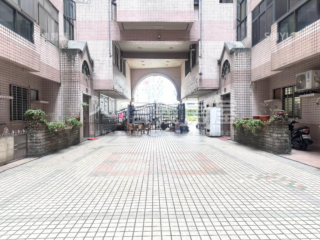 萬大捷運挑高永興大樓房屋室內格局與周邊環境