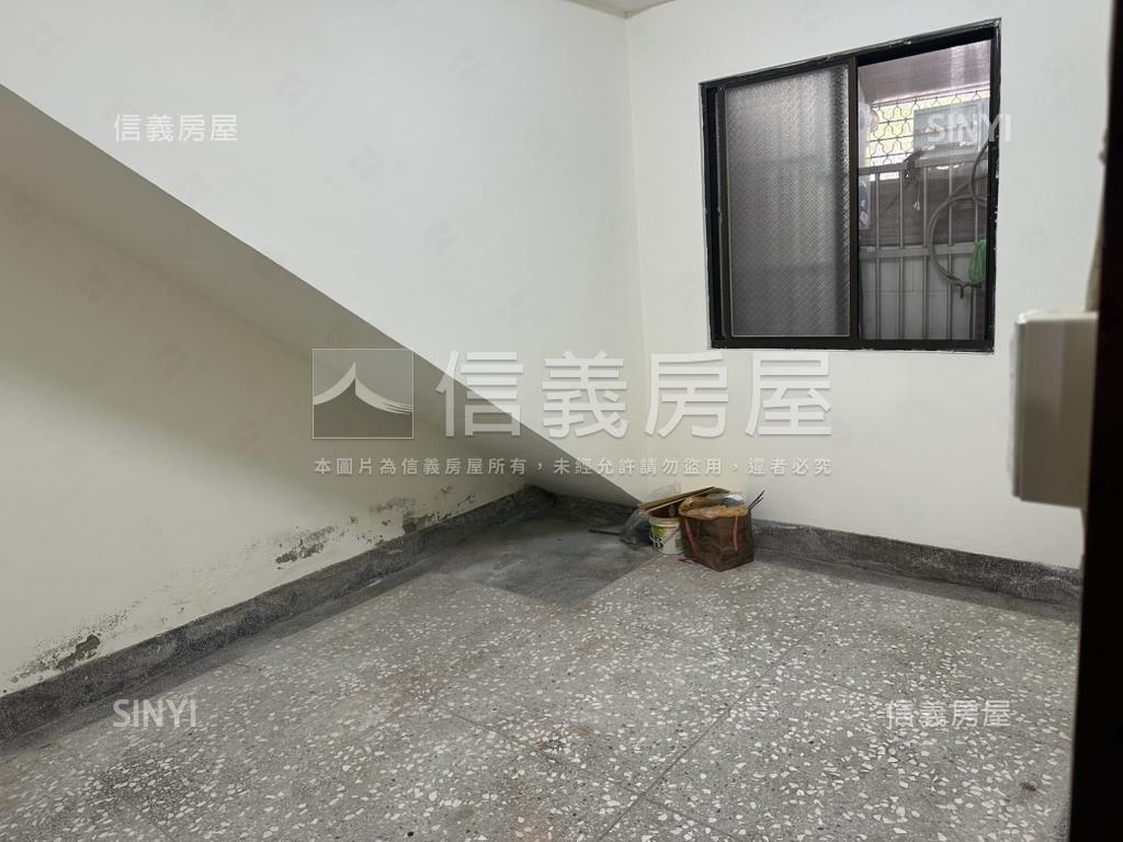 華榮市場透天雙店面房屋室內格局與周邊環境