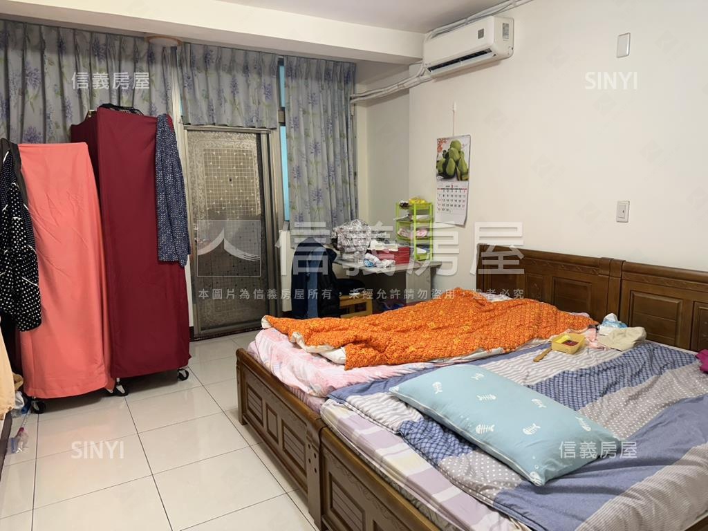 華榮市場透天雙店面房屋室內格局與周邊環境