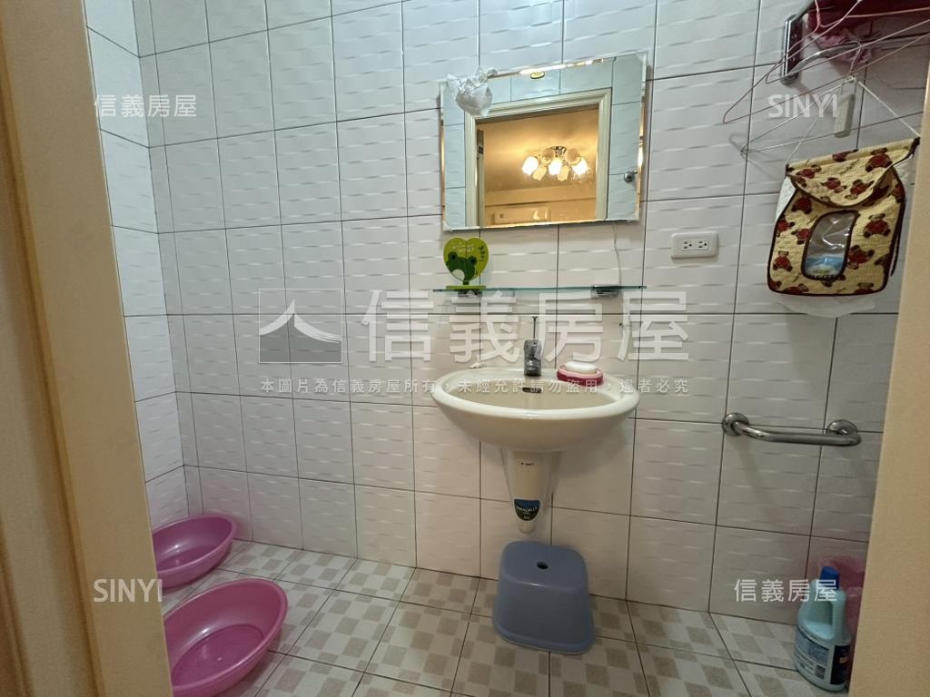 華榮市場透天雙店面房屋室內格局與周邊環境