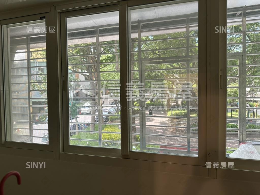 華榮市場透天雙店面房屋室內格局與周邊環境