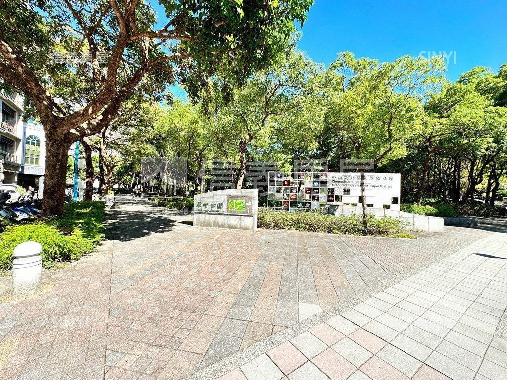 北市三角窗金店面房屋室內格局與周邊環境