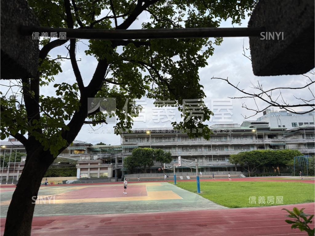秀朗優質邊間康健美寓房屋室內格局與周邊環境