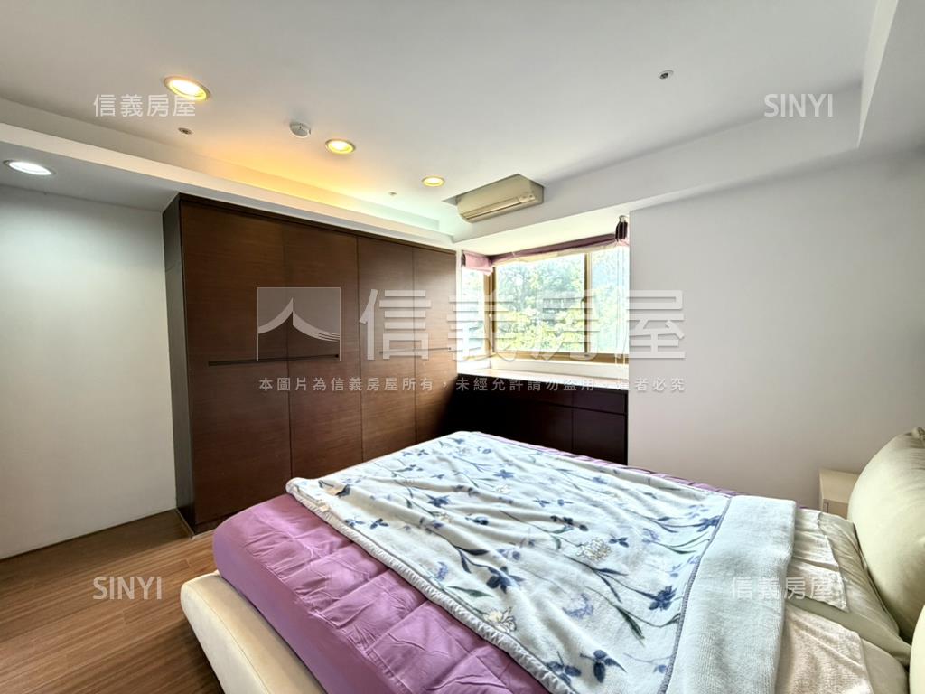 近捷運站雄觀稀有三房車位房屋室內格局與周邊環境
