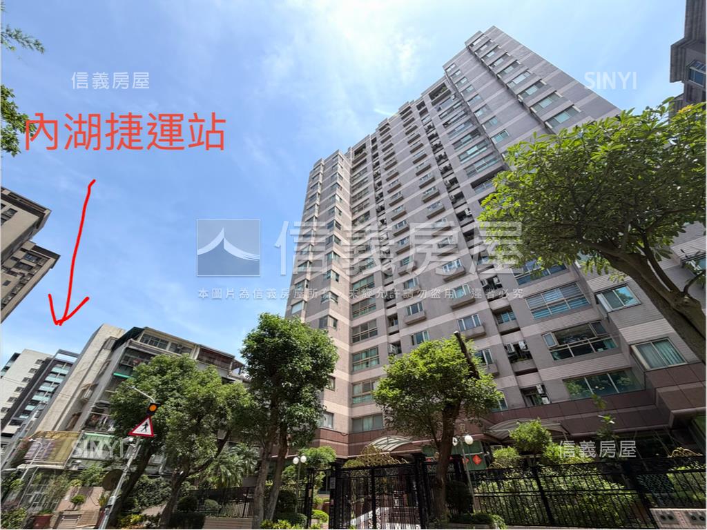 近捷運站雄觀稀有三房車位房屋室內格局與周邊環境
