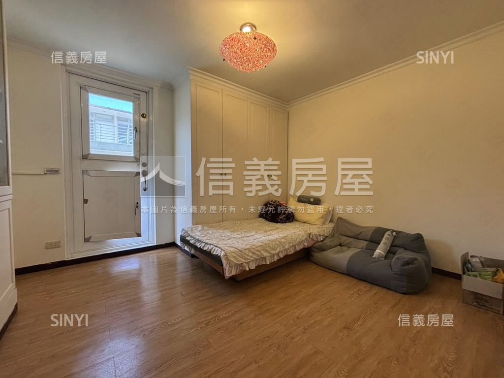 ２４小時管理至誠透天房屋室內格局與周邊環境