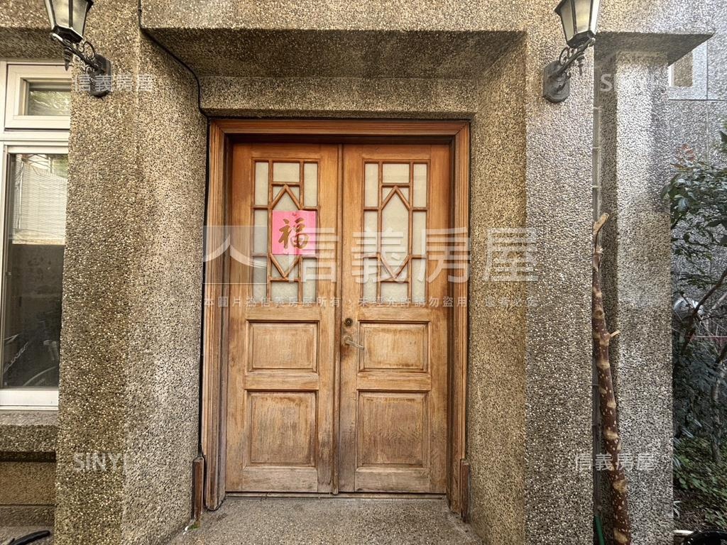 ２４小時管理至誠透天房屋室內格局與周邊環境