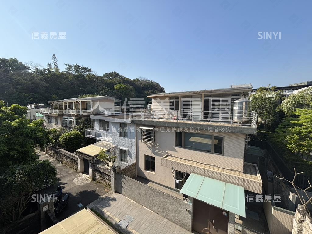 ２４小時管理至誠透天房屋室內格局與周邊環境