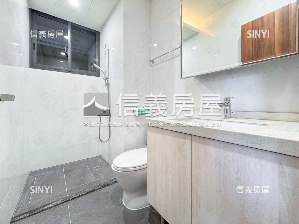 洲際Ｗ精裝潢三房平車房屋室內格局與周邊環境