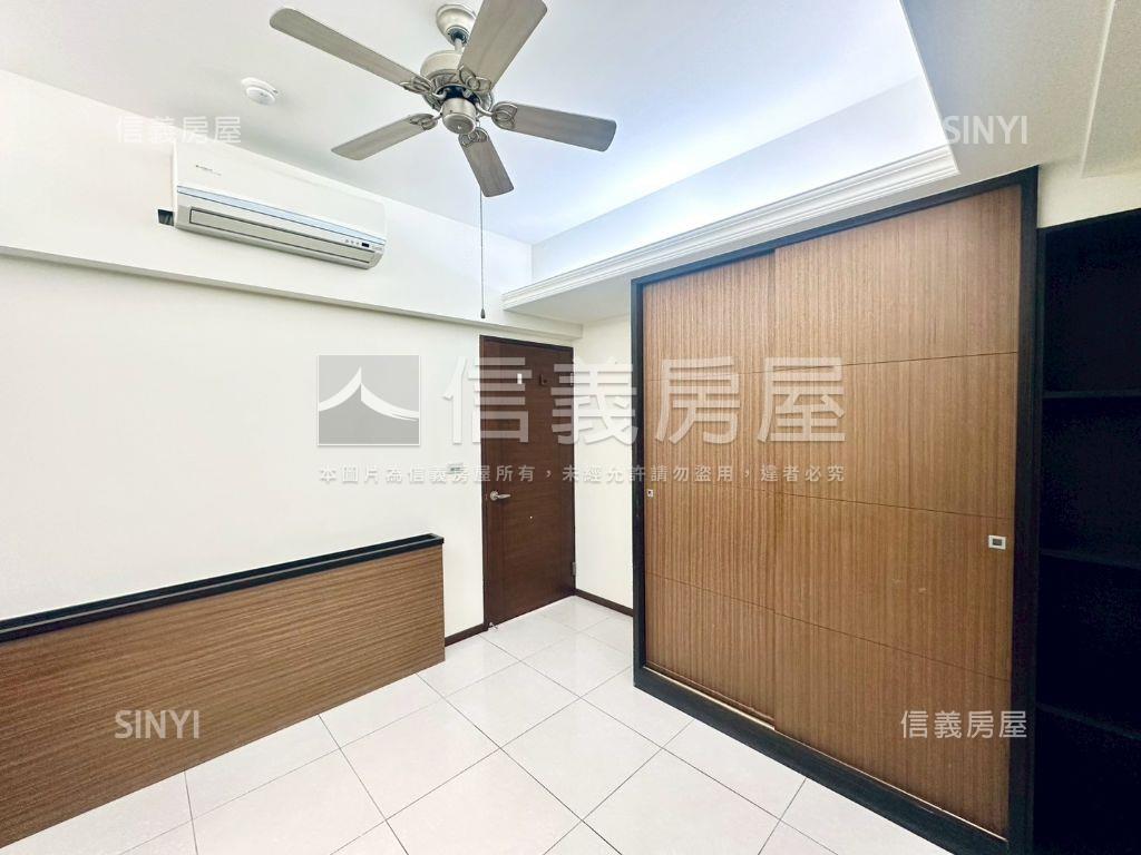 專任愛迪生美景三房車位房屋室內格局與周邊環境