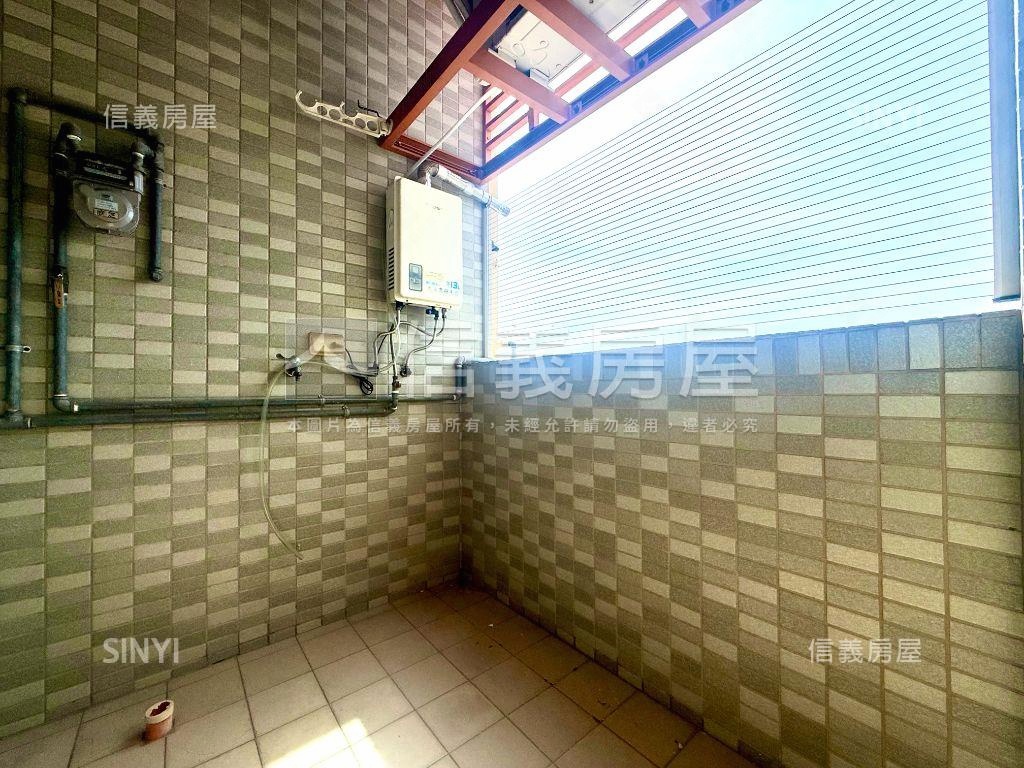 南加州Ａ棟高樓朝南河景房屋室內格局與周邊環境