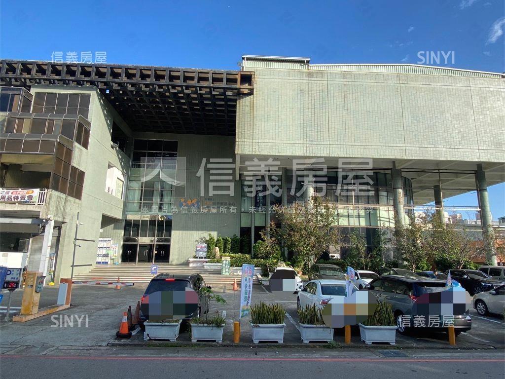 稀有世貿大坪數商辦＋車位房屋室內格局與周邊環境