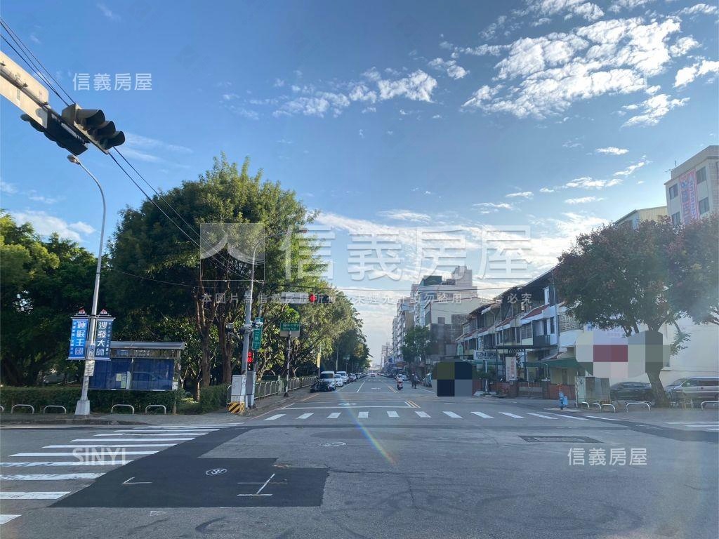 稀有世貿大坪數商辦＋車位房屋室內格局與周邊環境