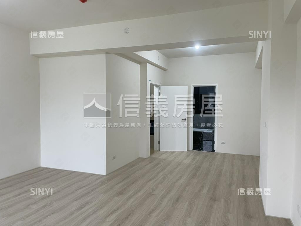 磅礡落成臨路電梯店墅房屋室內格局與周邊環境