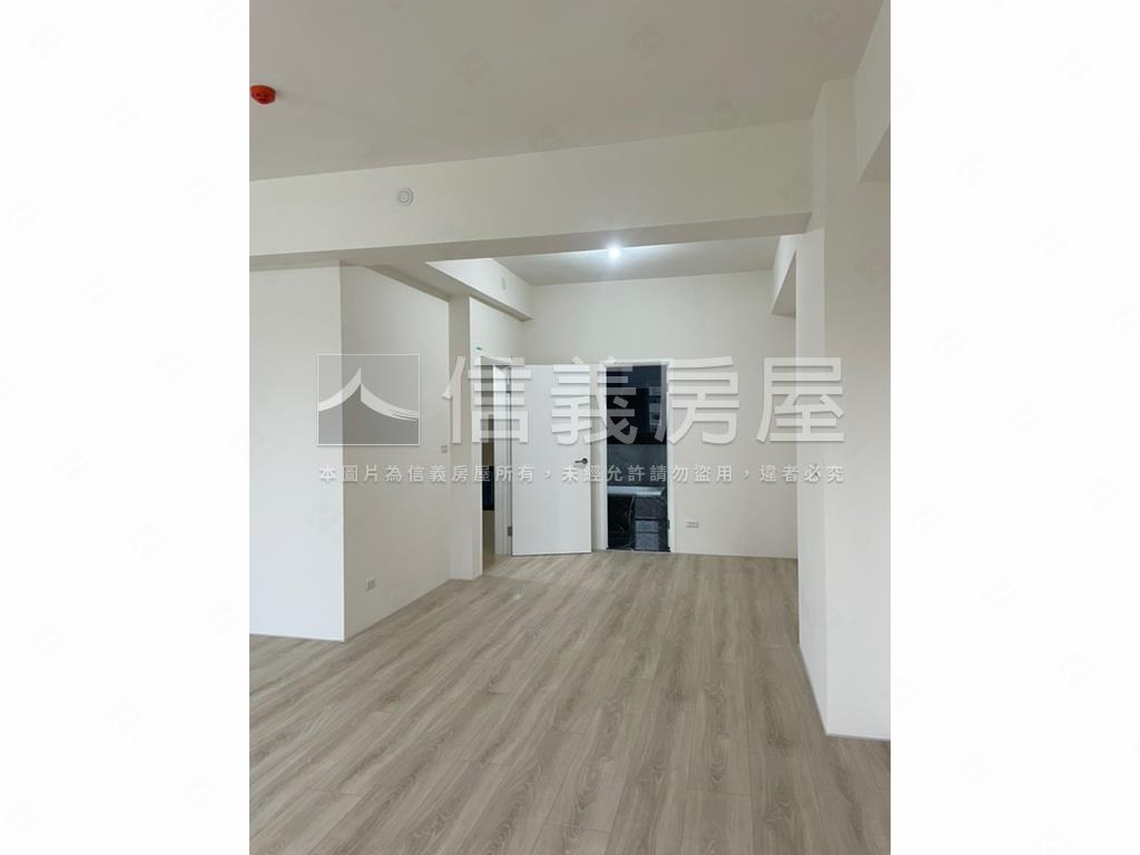 磅礡落成臨路電梯店墅房屋室內格局與周邊環境
