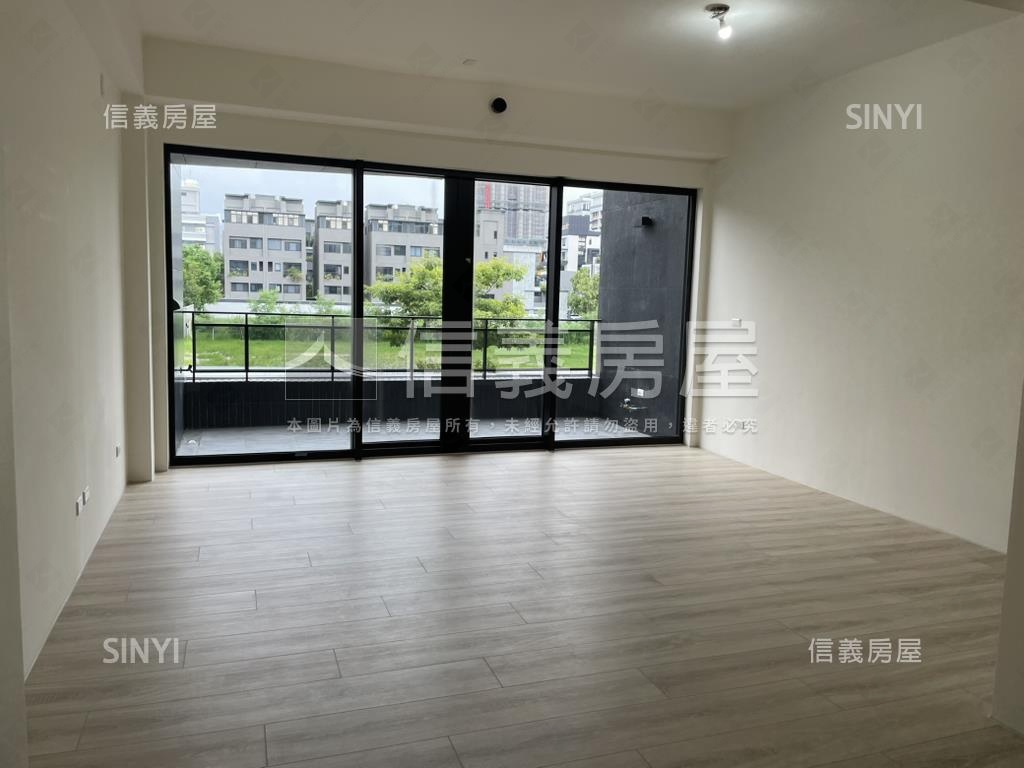 磅礡落成臨路電梯店墅房屋室內格局與周邊環境