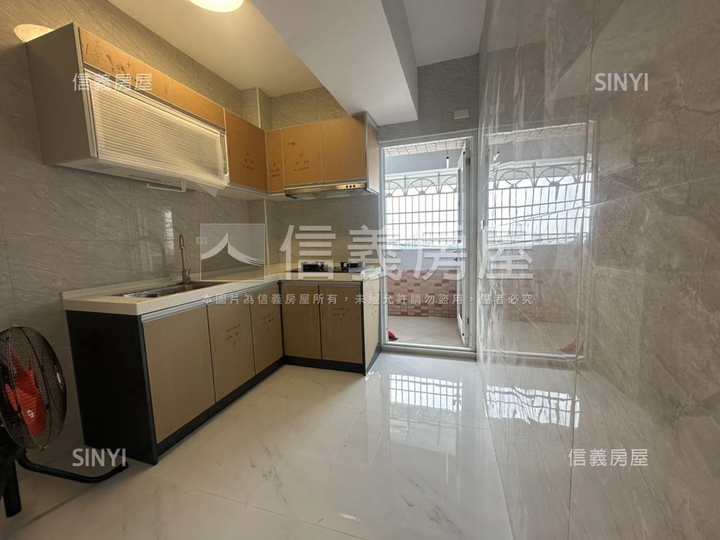 長谷桃花源裝潢三房平車房屋室內格局與周邊環境