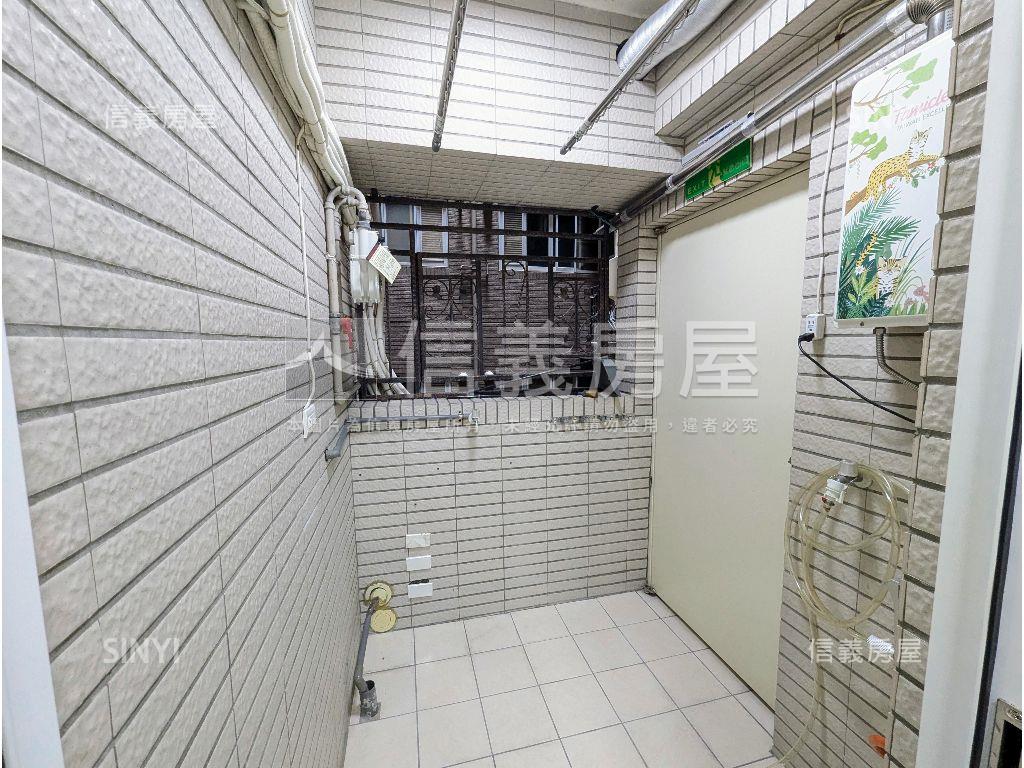 星河謐靜面中庭四房房屋室內格局與周邊環境