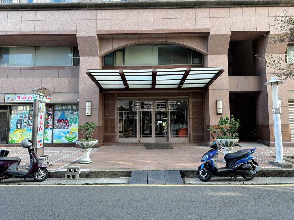 東昊生活館房屋室內格局與周邊環境