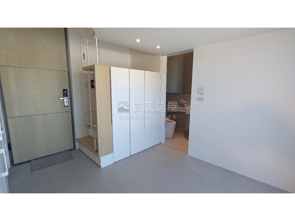 精緻美妝露臺套房房屋室內格局與周邊環境