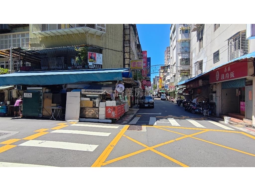 精緻美妝露臺套房房屋室內格局與周邊環境
