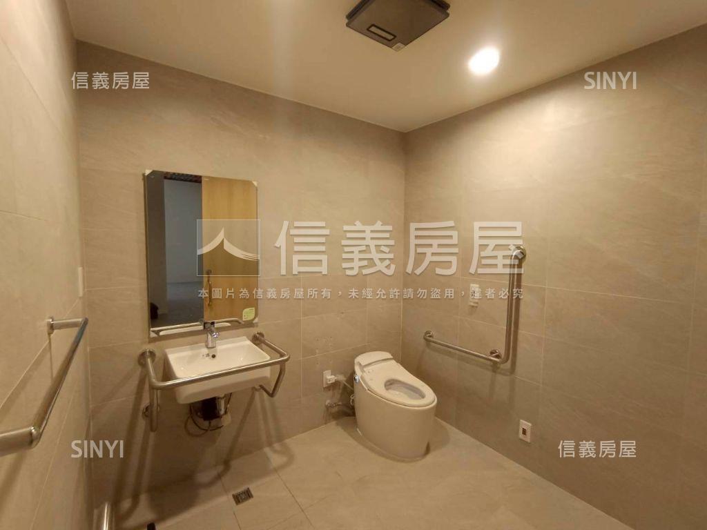 近捷運大同學區挑高店面房屋室內格局與周邊環境