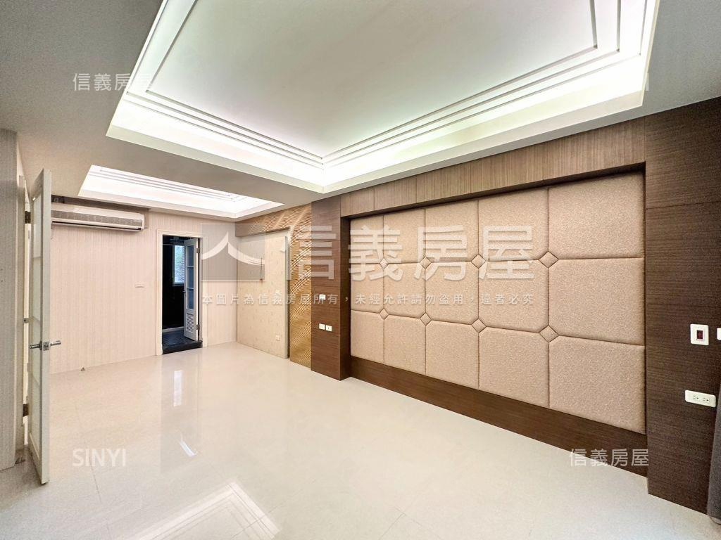 皇昱層峰電梯美別墅房屋室內格局與周邊環境