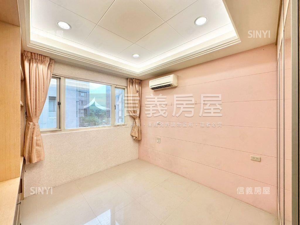 皇昱層峰電梯美別墅房屋室內格局與周邊環境