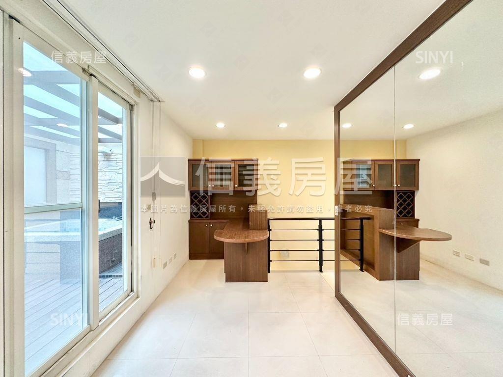 皇昱層峰・高級美別墅房屋室內格局與周邊環境