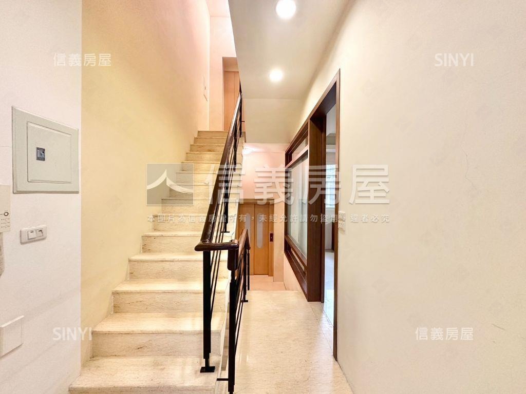 皇昱層峰・高級美別墅房屋室內格局與周邊環境