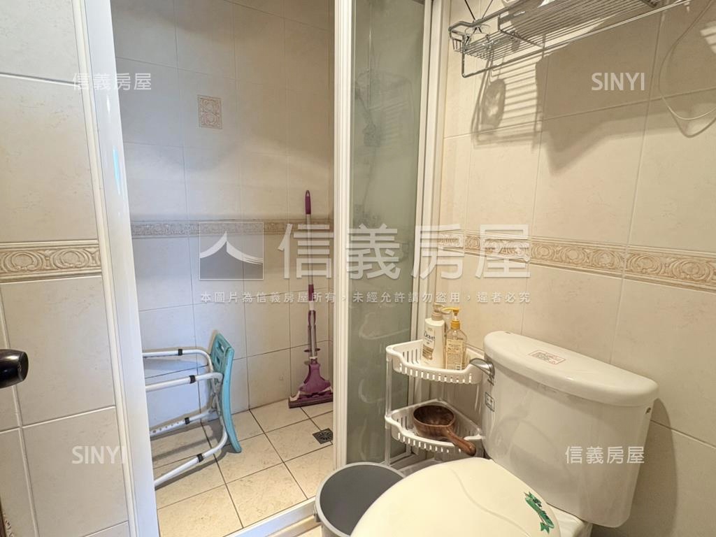歐洲之旅景觀高樓二房房屋室內格局與周邊環境