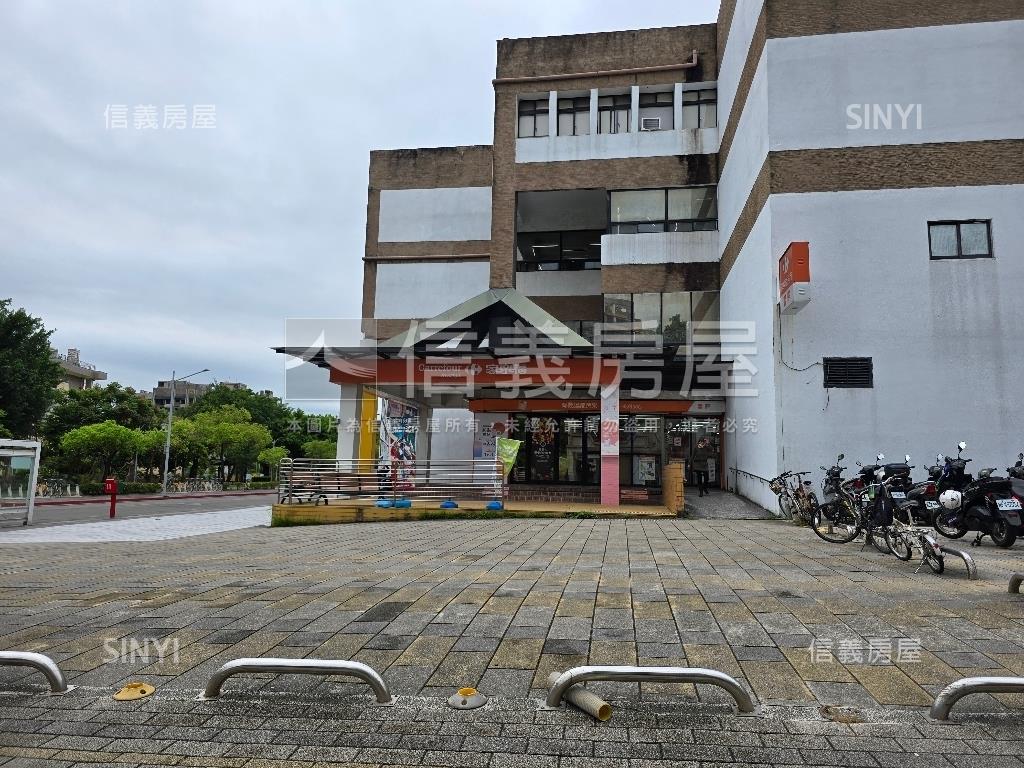 奇岩精選景觀２房坡平車位房屋室內格局與周邊環境