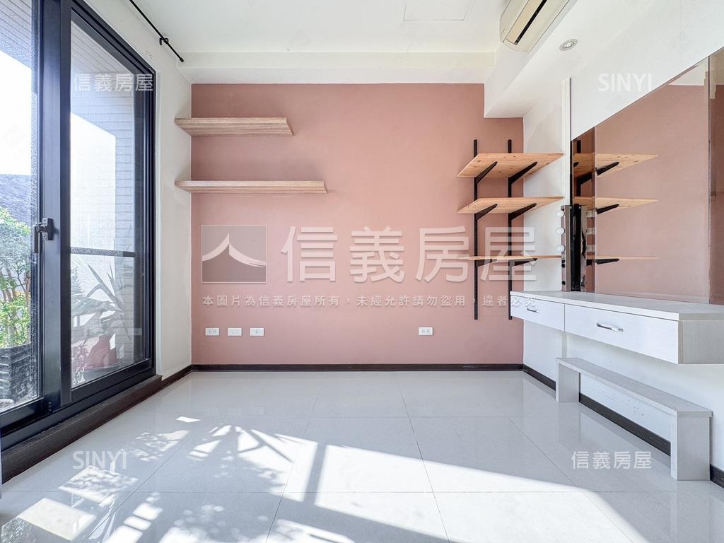 Ｉ－Ｐａｒｋ朝東南雙車位房屋室內格局與周邊環境