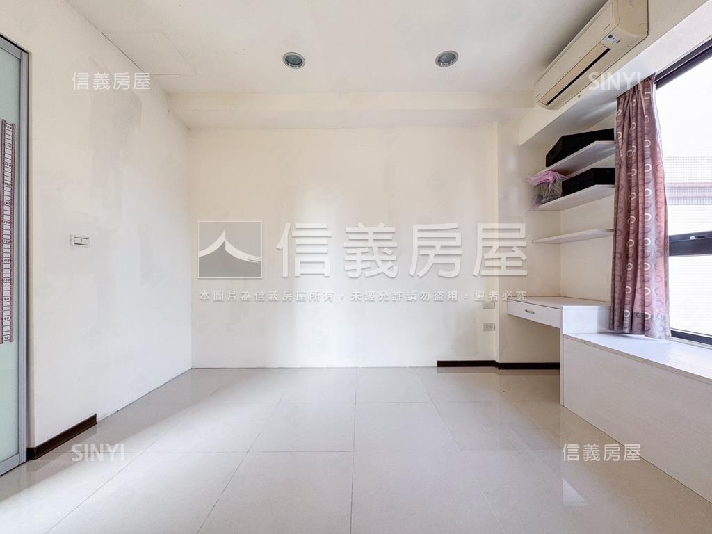 Ｉ－Ｐａｒｋ朝東南雙車位房屋室內格局與周邊環境