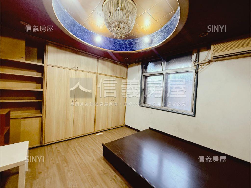 大坪林邊間二樓美寓房屋室內格局與周邊環境