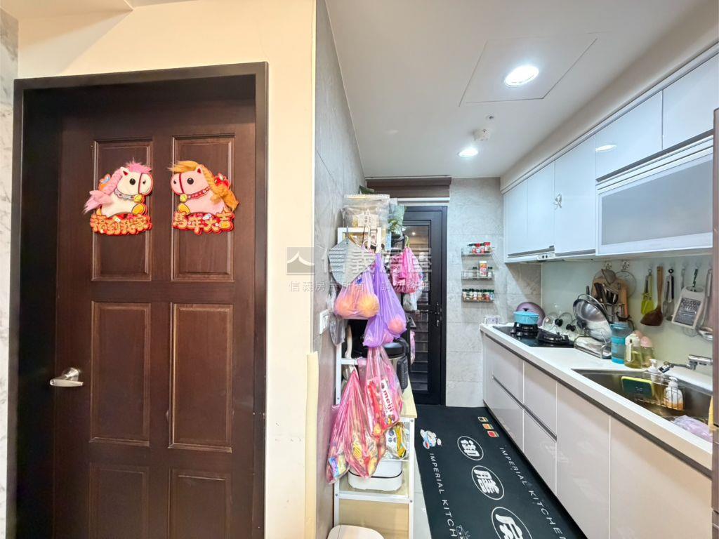 高樓唯樂之丘１＋１有車位房屋室內格局與周邊環境